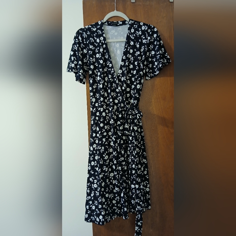 Ann Taylor Black and White Floral Wrap Dress